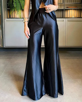 Conjunto Elegância Satinado com Calça Pantalona e Blusa de Recorte Moderno - Le Belle