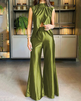 Conjunto Elegância Satinado com Calça Pantalona e Blusa de Recorte Moderno - Le Belle