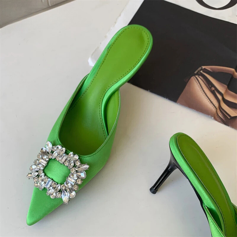 Mule Elegante com Cristais - Nelima