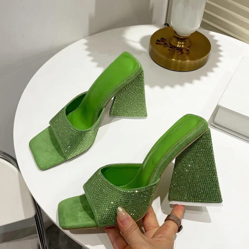 Mule Elegante com Cristais - Nelima