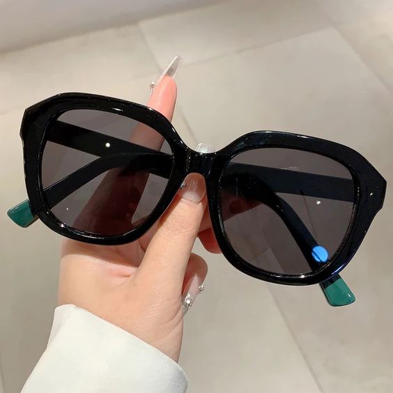 Óculos de Sol Retrô Oversized Feminino - Le Belle