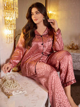 Pijama Plus Size em Cetim Animal Print Coral - Nelima