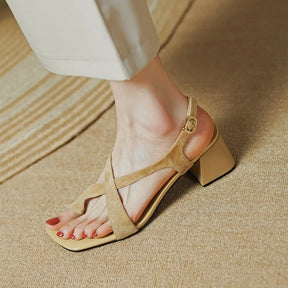 Sandália Feminina Salto Médio Estilo Romano e Fashion - Le Belle