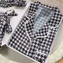 Pijama Feminino de Cetim Xadrez Mangas Longas  - Nelima