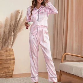 Pijama Feminino de Cetim com Estampa de Listras - Nelima