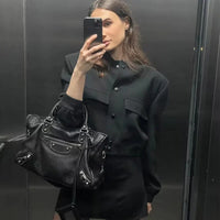 Jaqueta Feminina com Bolsos e Abertura frontal - Nelima