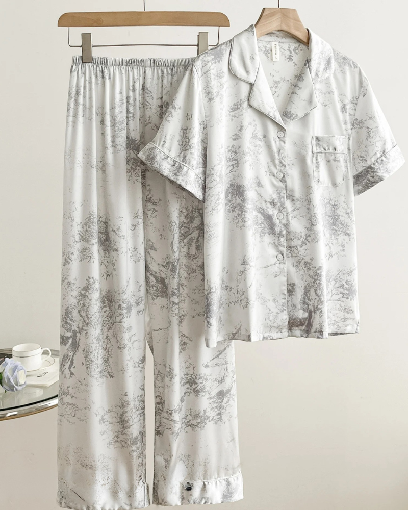 Conjunto de Pijama Feminino em Cetim - Estampa Floral Vintage - Nelima