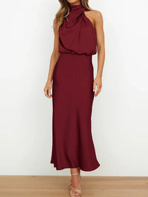 Vestido de Cetim Longo com Decote Halter - Nelima