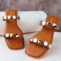 RASTEIRINHA FEMININA APLIQUE MOEDA METALIZADA CHATON