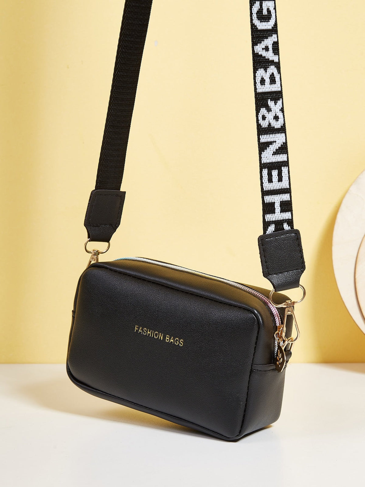 Mini Bolsa Elegante em Couro PU com Estampa de Letras - Le Belle